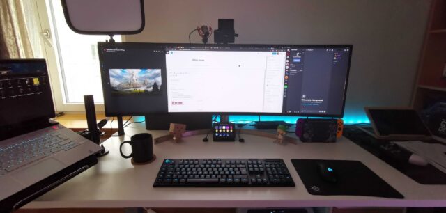 Legion_Hearts_Desk_Setup-scaled